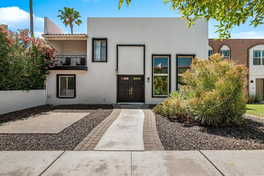 Casa Camelback Only 10min Walk To Oldtown W Pool, Patio, Smoker, Ping Pong Table