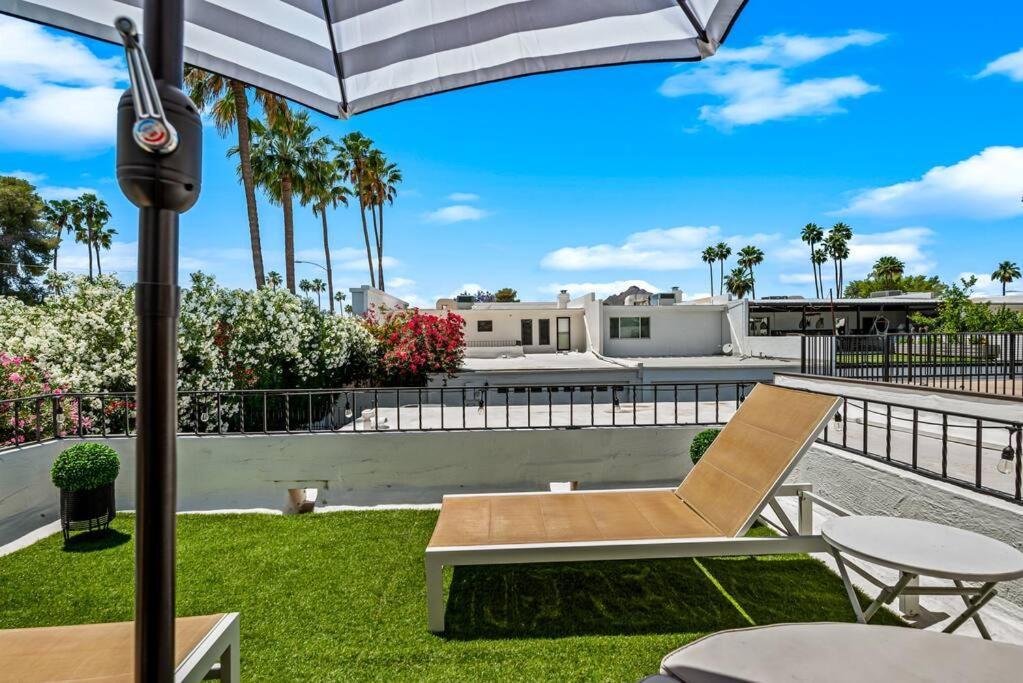 Casa Camelback Only 10min Walk To Oldtown W Pool, Patio, Smoker, Ping Pong Table Holiday home