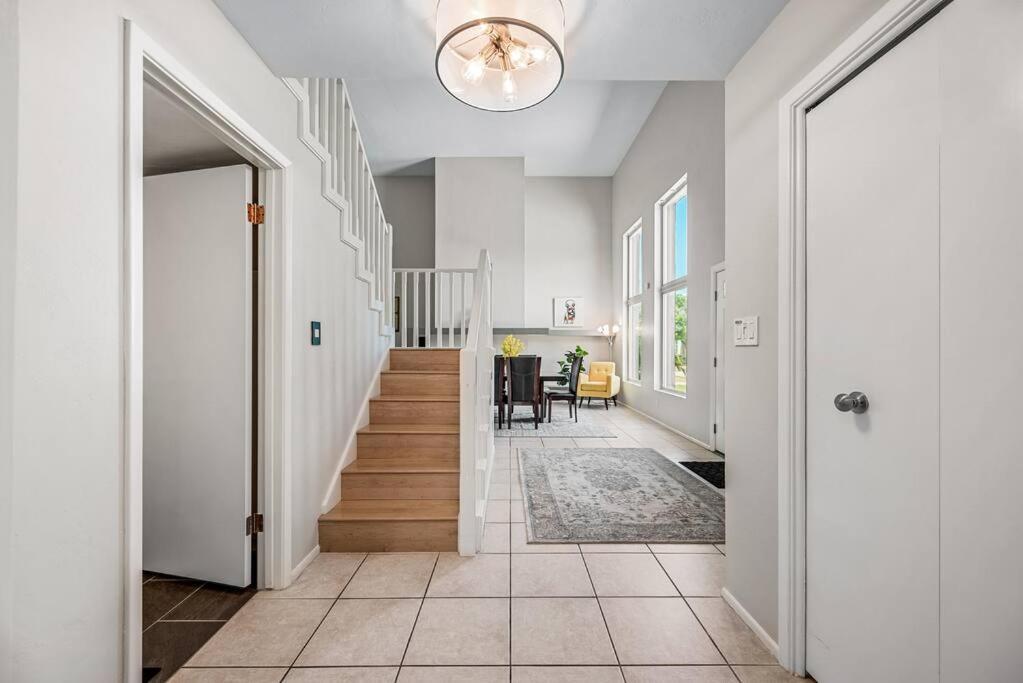 Holiday home Casa Camelback Only 10min Walk To Oldtown W Pool, Patio, Smoker, Ping Pong Table *