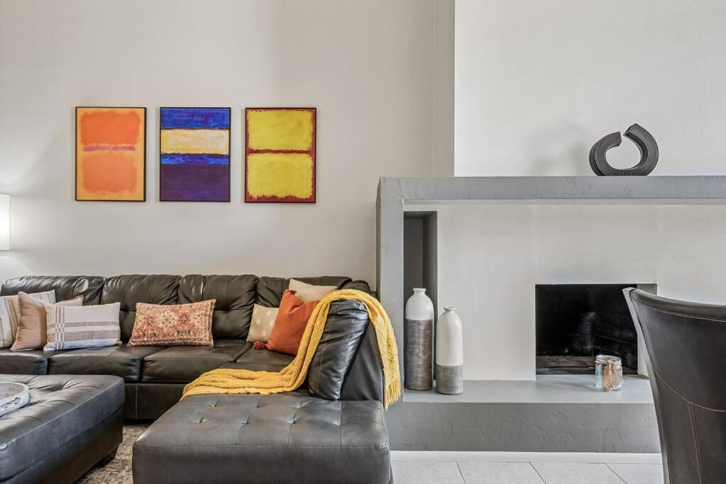 Casa Camelback Only 10min Walk To Oldtown W Pool, Patio, Smoker, Ping Pong Table Scottsdale