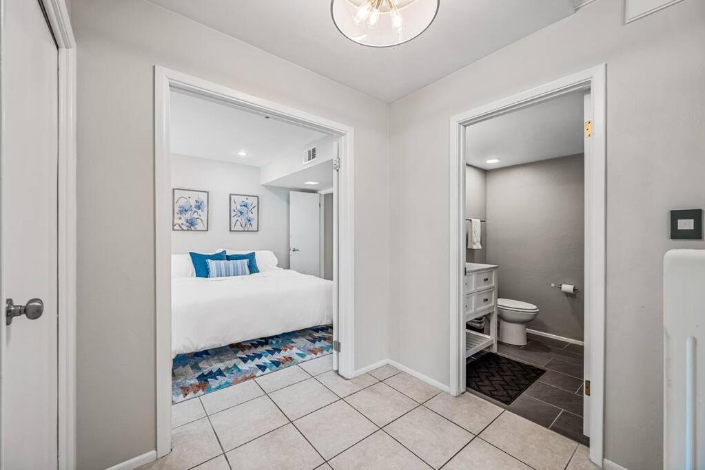 Holiday home Casa Camelback Only 10min Walk To Oldtown W Pool, Patio, Smoker, Ping Pong Table *